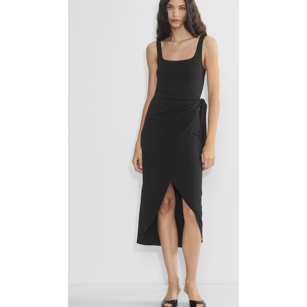 Wilfred Aritizia Saturn Midi Resort Wrap Dress Square Medium Black‎ Sheek Modern